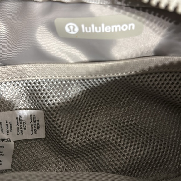 Lululemon waist pack Logo Belt Bag hip bag purse travel bag - Picture 4 of 12